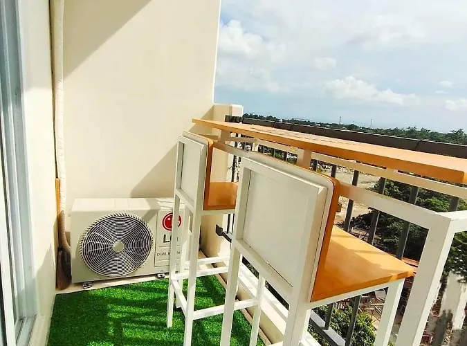 Nate & Athalia's Cityscape Condotel *