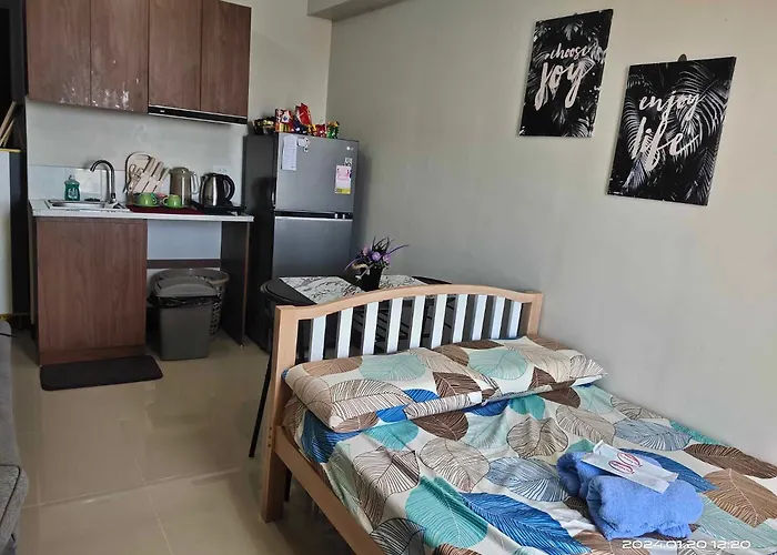 Nate & Athalia's Cityscape Condotel *